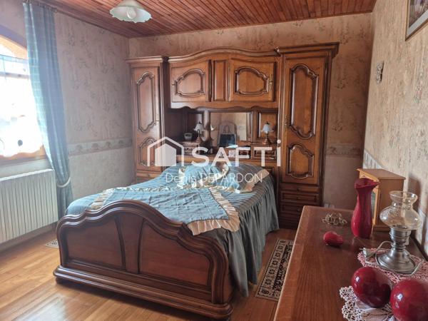 Villa avec grand terrain proche Craponne sur Arzon