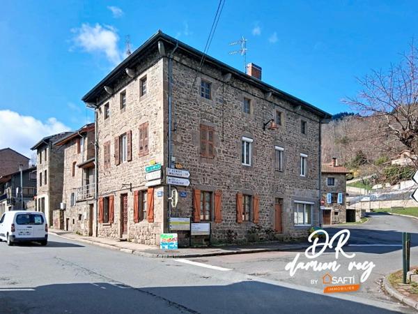 Grosse opportunité! Maison de ville avec sous-sol complet et combles aménageables, à rénover.