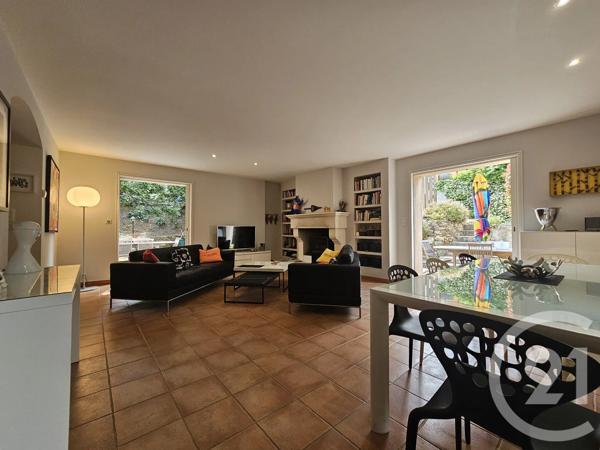 Maison à vendre  4 pièces - 127,10 m 2   SIX FOURS LES PLAGES  - 83