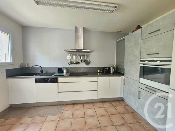 Maison à vendre  4 pièces - 127,10 m 2   SIX FOURS LES PLAGES  - 83