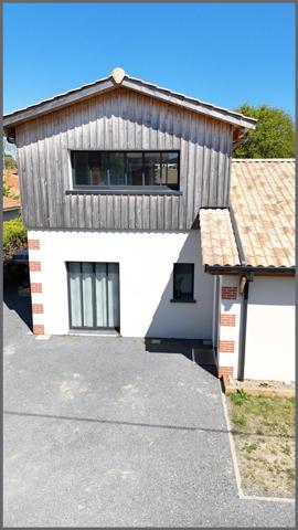 BELLE VILLA DE 145m2 - TAUSSAT