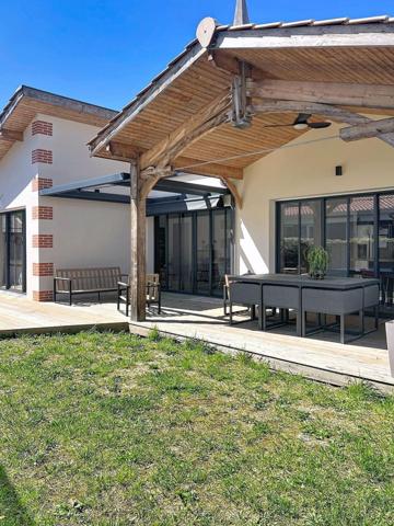 BELLE VILLA DE 145m2 - TAUSSAT