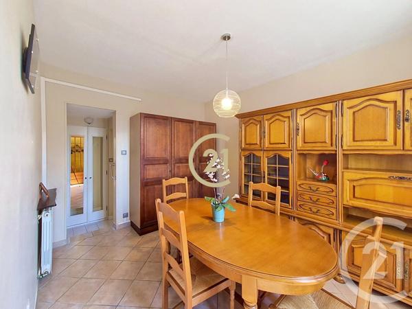 Maison à vendre  4 pièces - 49,23 m 2   SALON DE PROVENCE  - 13