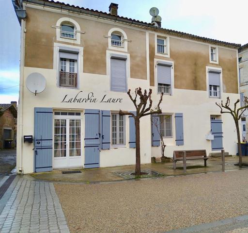 Ensemble immobilier proche de MARMANDE maison P5 de 140 m² - Terrain de 235,00 m²