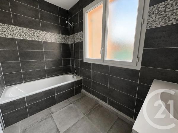 Appartement T4 à vendre  4 pièces - 80,20 m 2   BORMES LES MIMOSAS  - 83