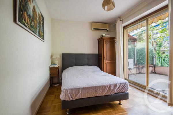Appartement F4 à vendre  4 pièces - 92,34 m 2   NICE  - 06