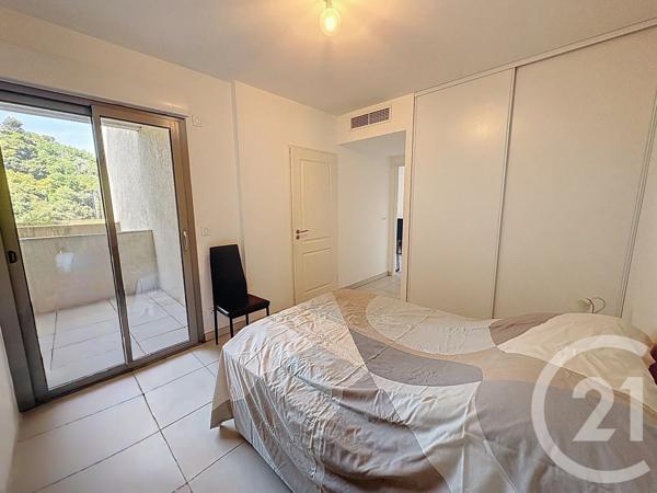 Appartement F3 à vendre  3 pièces - 58 m 2   THEOULE SUR MER  - 06