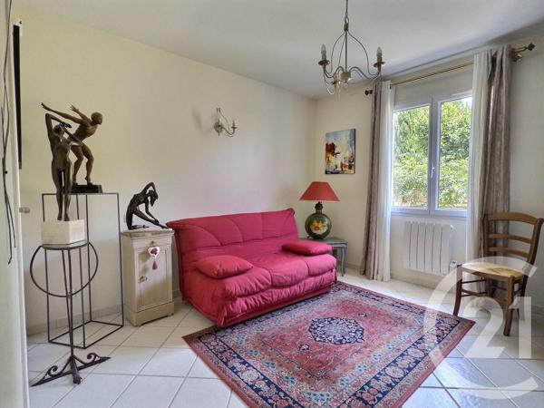 Maison à vendre  4 pièces - 121,17 m 2   LA LONDE LES MAURES  - 83