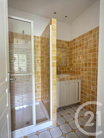 Maison à vendre  4 pièces - 121,17 m 2   LA LONDE LES MAURES  - 83