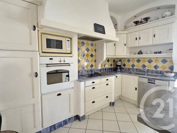 Maison à vendre  4 pièces - 121,17 m 2   LA LONDE LES MAURES  - 83