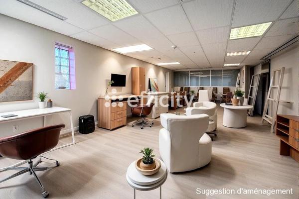 Local Commercial 3 pièces - 84 m²