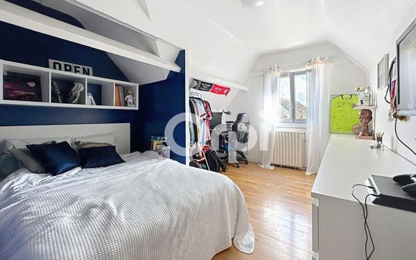 Maison à vendre    5 pièces • 153 m2 Jaux