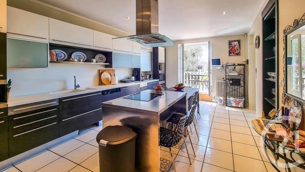 Maison à vendre  12 pièces - 377 m 2   LE CANNET  - 06