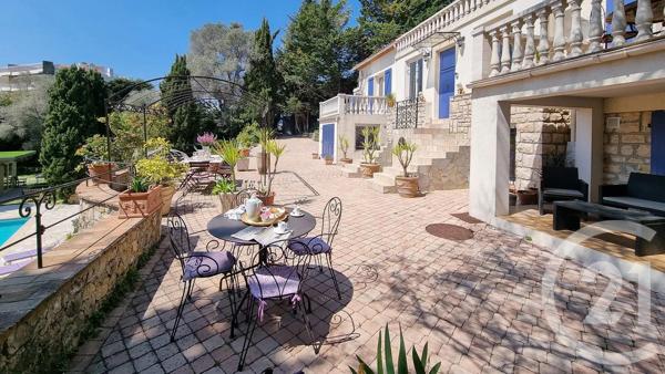 Maison à vendre  12 pièces - 377 m 2   LE CANNET  - 06