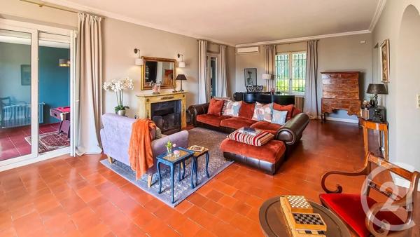Maison à vendre  12 pièces - 377 m 2   LE CANNET  - 06