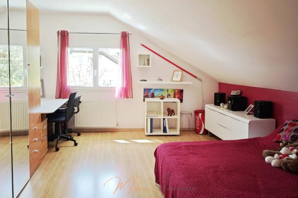 Maison 6 pièces 182m² à vendre à Cessy 01170