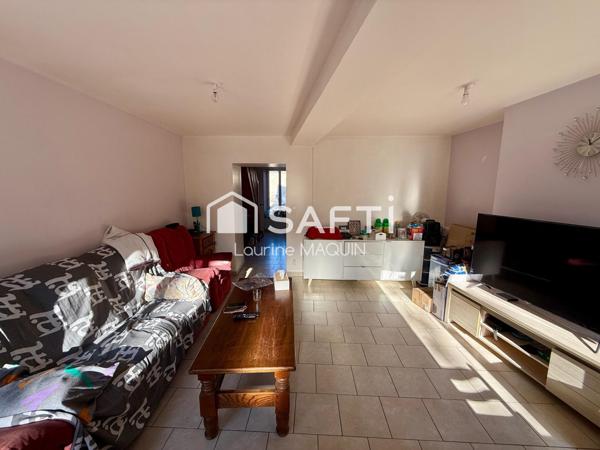 Maison 3 chambres disposant d’un garage et une cours