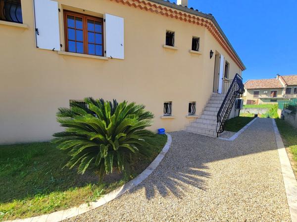 Villa avec sous-sol complet et terrain