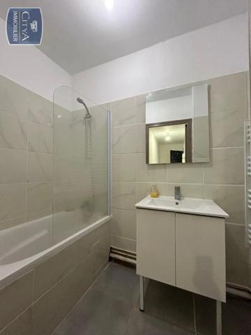 Immeuble à vendre 488.7m²