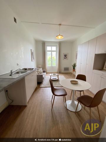 Appartement à louer Chateaubriant : 1 pièces, 32m² avec 1 chambre(s) à 375€ - AJP Immobilier Châteaubriant