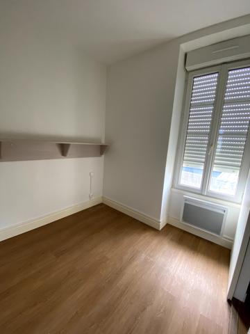 Appartement à louer Chateaubriant : 1 pièces, 32m² avec 1 chambre(s) à 375€ - AJP Immobilier Châteaubriant