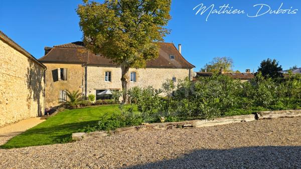 Ensemble immobilier de charme en Périgord – élégance intemporelle et potentiel rare