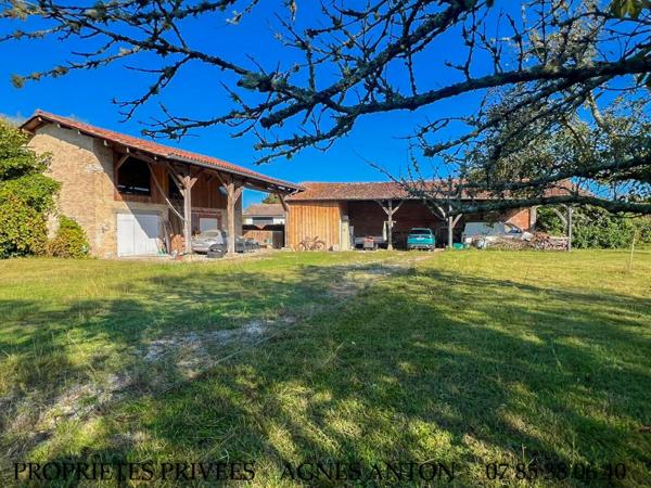 MAISON DE MAITRE 225M² 6 CHAMBRES SUR TERRAIN DE 2550M² AVEC GRANGES ET PISCINE