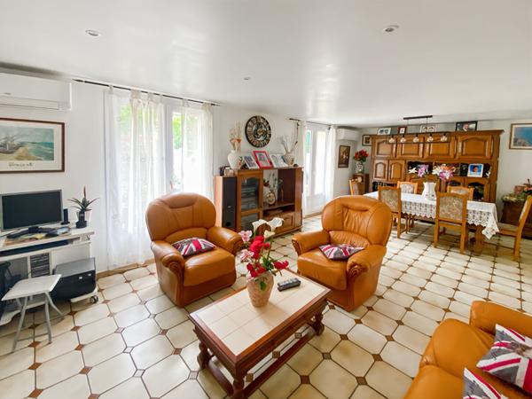 Maison Vaureal 92 m2 avec garage et terrain.