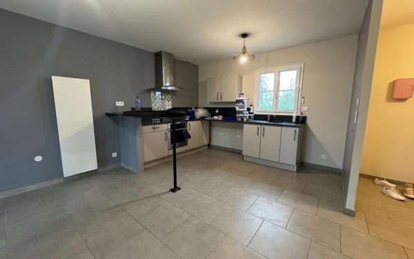 Maison à louer    2 pièces •  Gannes