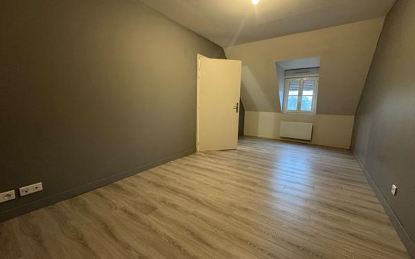 Maison à louer    2 pièces •  Gannes