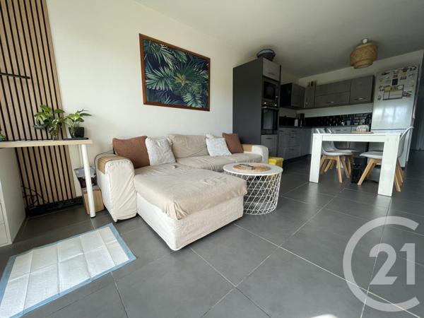 Appartement F3 à vendre  3 pièces - 62 m2 MARSEILLE - 13015