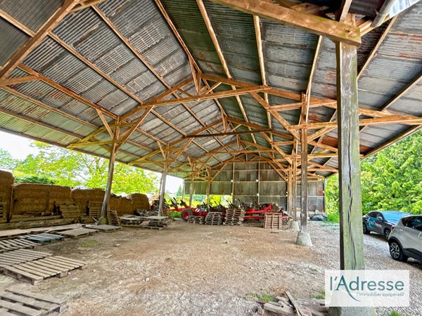 CORPS DE FERME AVEC 8000 M2