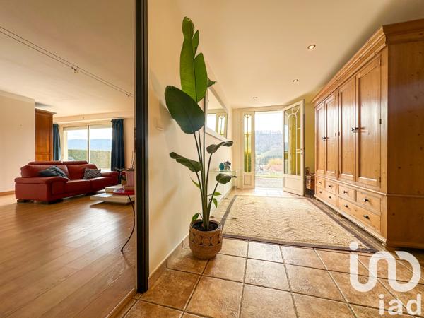 Maison à vendre 11 pièces 258 m² Saint-Jean-d'Aigues-Vives