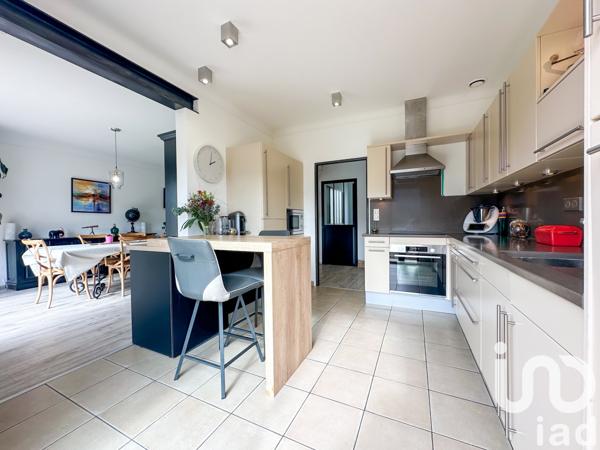 Maison à vendre 11 pièces 258 m² Saint-Jean-d'Aigues-Vives