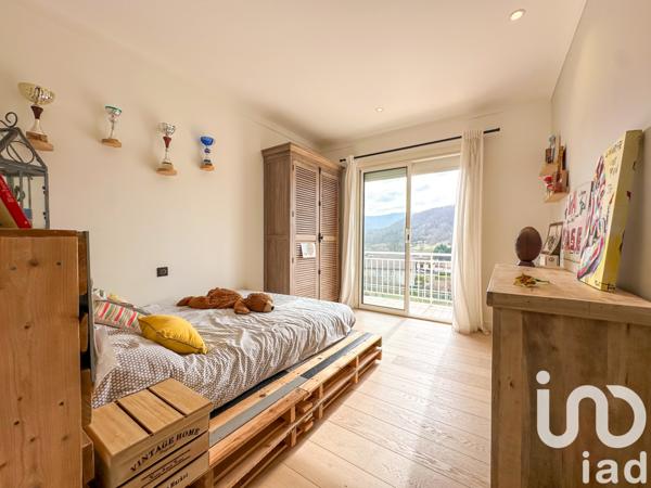 Maison à vendre 11 pièces 258 m² Saint-Jean-d'Aigues-Vives