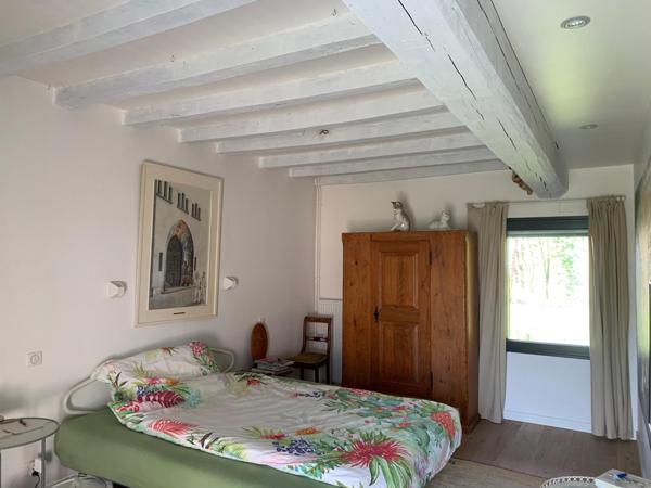 Magnifique ensemble Bressan situé dans un écrin de verdure