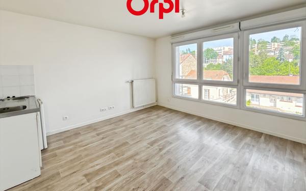 Appartement à vendre    1 pièce •  Corbeil-Essonnes