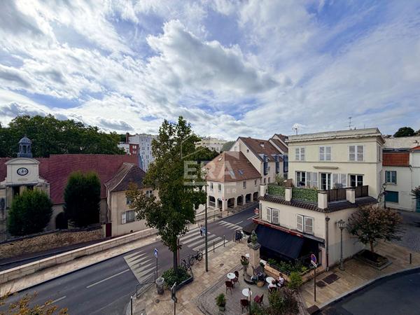 Sèvres centre-ville - Brancas - 3 pièces 72 m² en excellent état avec balcon, parking et cave