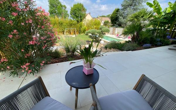 Maison à vendre    5 pièces • 287 m2 Mandres-les-Roses