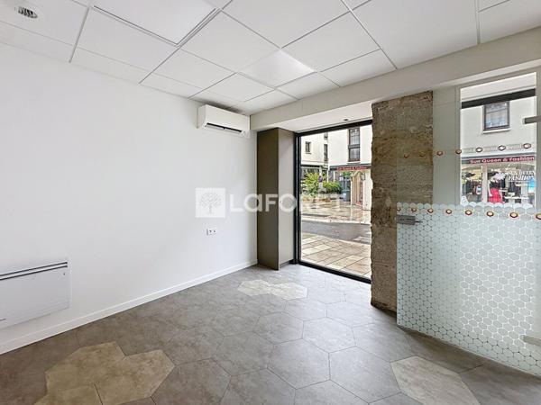 Location local commercial Vesoul - 59 m² - 820 €/mois