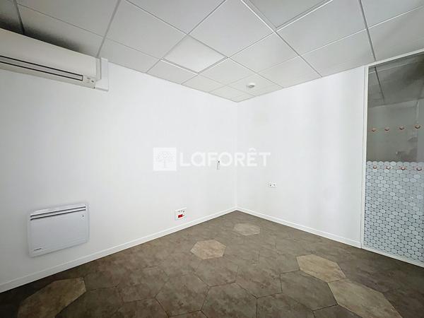 Location local commercial Vesoul - 59 m² - 820 €/mois