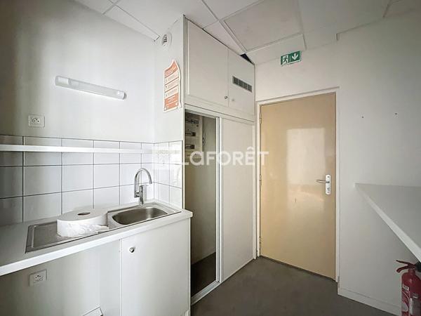 Location local commercial Vesoul - 59 m² - 820 €/mois