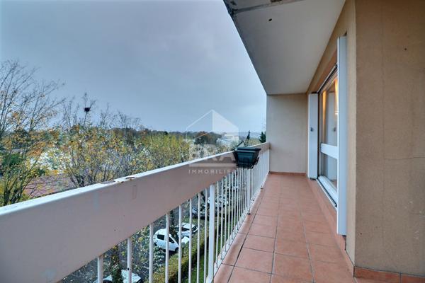 Appartement Taverny 4 pièce(s) 84.61 m2 + cave + Place de parking