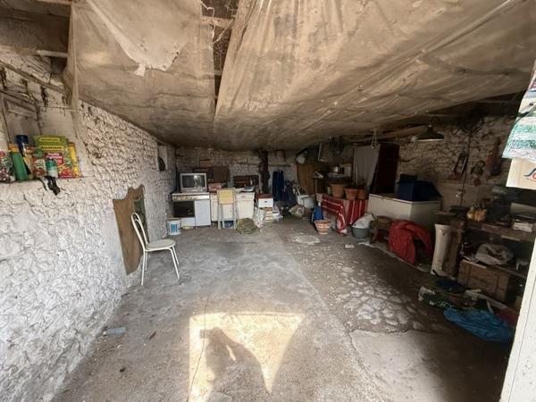 Grange à vendre |  Barbezieux-Saint-Hilaire |  3 pièces | 98 m²