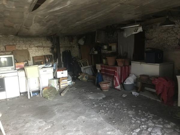 Grange à vendre |  Barbezieux-Saint-Hilaire |  3 pièces | 98 m²
