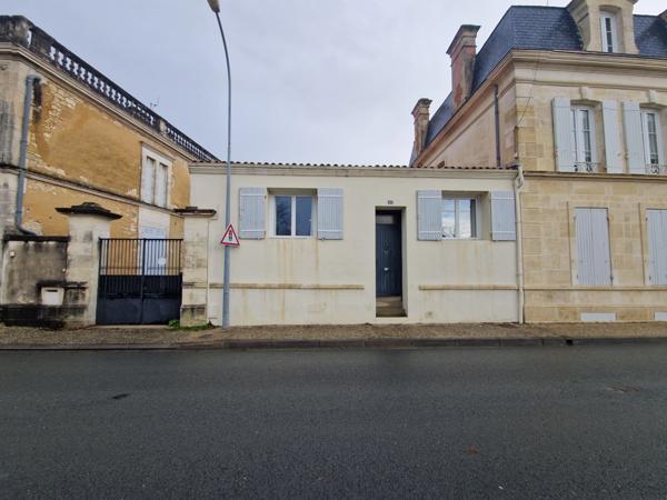 Maison/Appartement à vendre 2 pièces SAINT JEAN D'ANGELY (17)- 60 m²