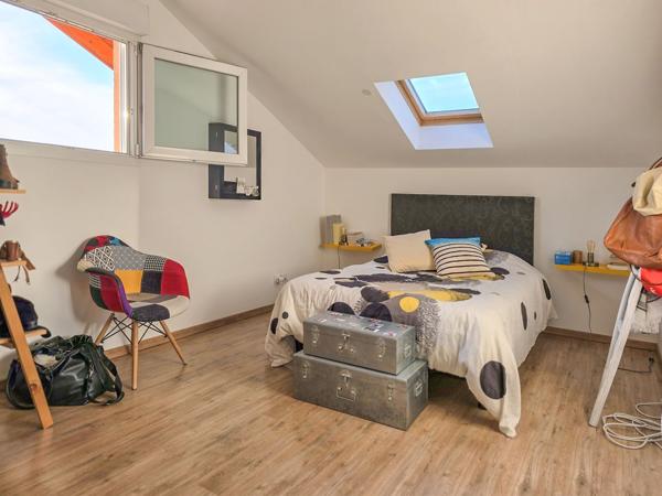 Location
                Appartement74,06 m² - 3 Pièces -
                    ST CERGUES (74140)