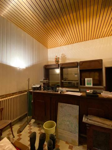 Dpt Ain (01), à vendre NURIEUX VOLOGNAT Ancien Hotel-Restaurant - Terrain de 1 338,00 m²