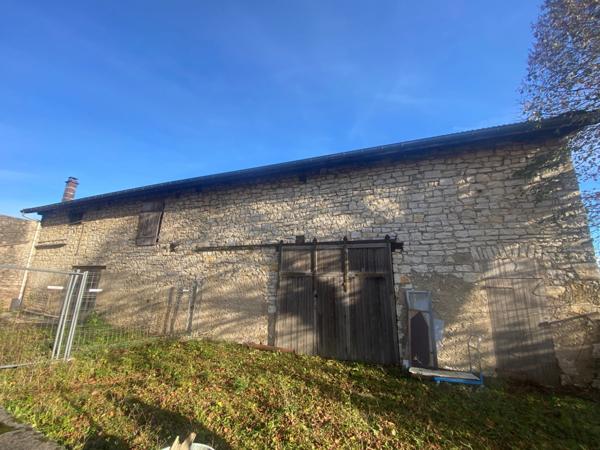 Dpt Ain (01), à vendre NURIEUX VOLOGNAT Ancien Hotel-Restaurant - Terrain de 1 338,00 m²