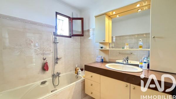 Maison à vendre 4 pièces 105 m² Châteauneuf-Grasse